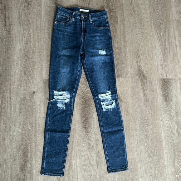 Levi’s 721 High Rise Skinny jeans - Picture 1 of 4